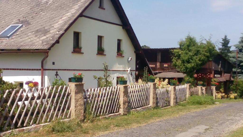U Tri Kocek 호텔 Jablonné v Podještědí 외부 사진